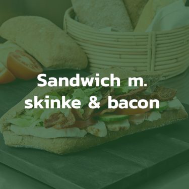 Sandwich med skinke og bacon